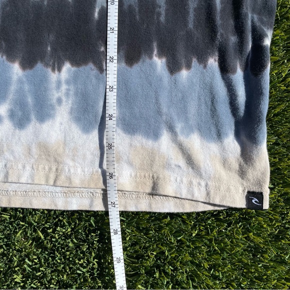 Rip Curl Wet Suits Accordion style tie dye blue and white t-shirt Size Small - Picture 5 of 6